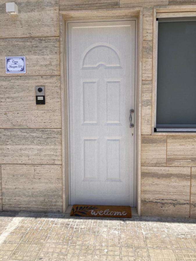 Casa Mazzini 110 Apartment Monopoli Exterior photo